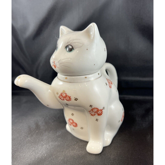 Vintage Porcelain Cat Figure Small‎ Teapot or Creamer White Red Flowers 5" - Picture 2 of 6
